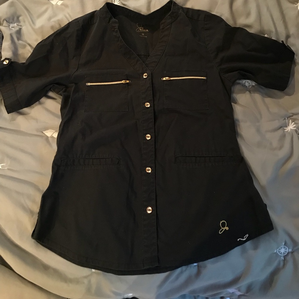Jaanuu Scrub Top